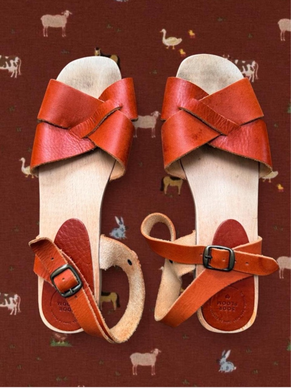 Soor ploomLeather Slide Sandals in Rustic Orange